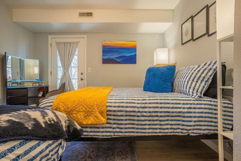 Sasquatch Lodge E Sleeps 13 Gatlinburg Bagian luar foto