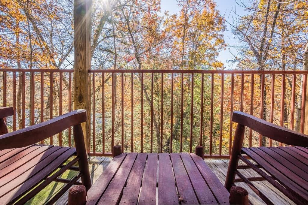 Sasquatch Lodge E Sleeps 13 Gatlinburg Bagian luar foto
