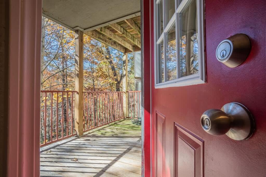 Sasquatch Lodge E Sleeps 13 Gatlinburg Bagian luar foto